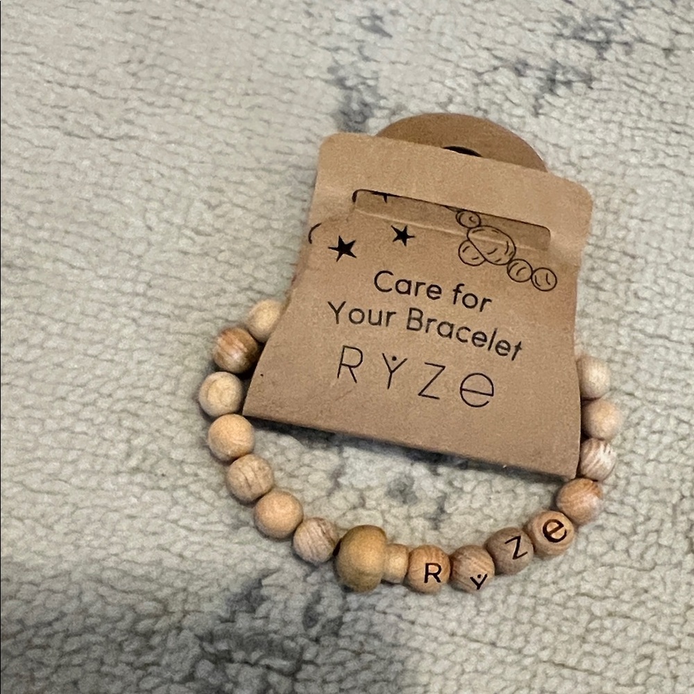 Ryu Natural Wooden Beaded Bracelet